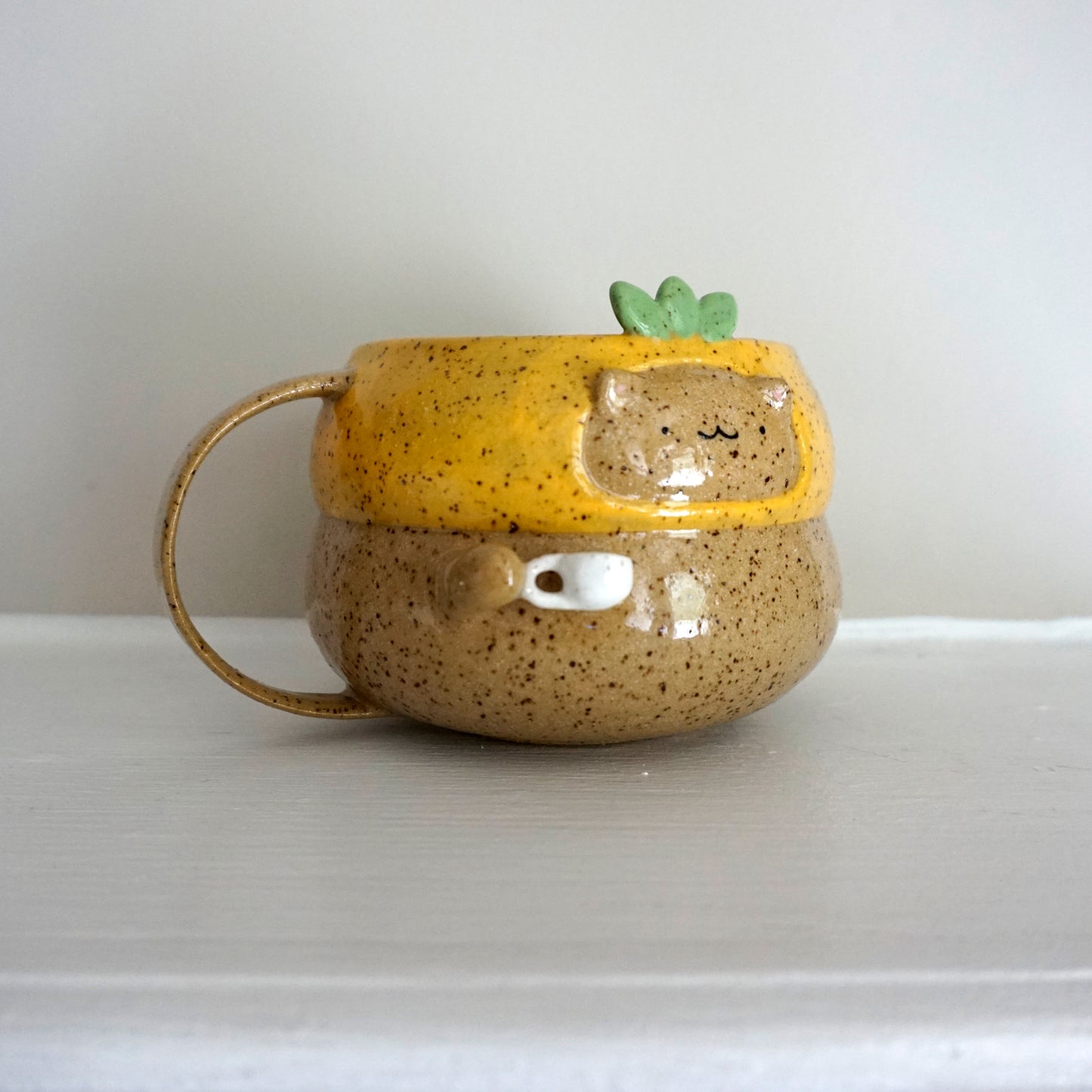 Pineapple kitty mug